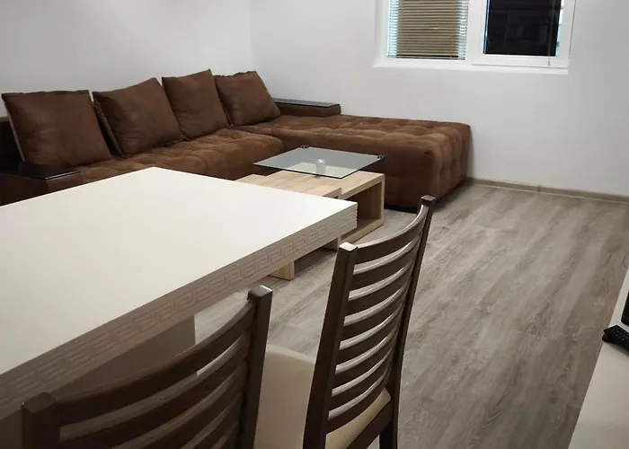 Two-bedroom Lauta Park 6