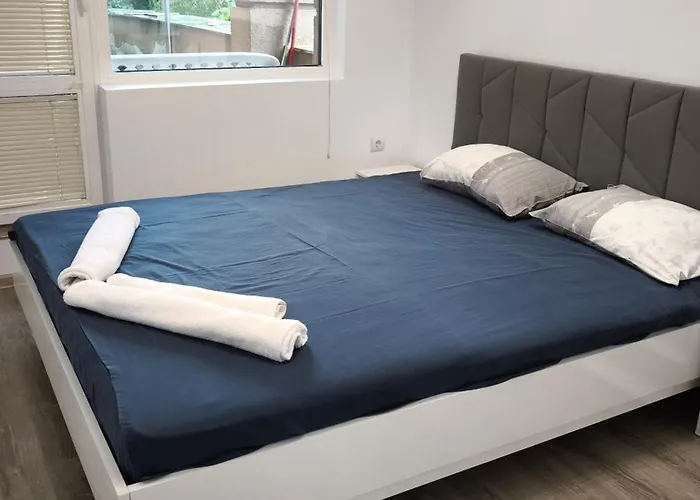 Two-bedroom Lauta Park 6 Апартаменти