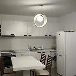 Two-bedroom Lauta Park 6 شقة