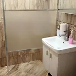 شقة Two-bedroom Lauta Park 6 *