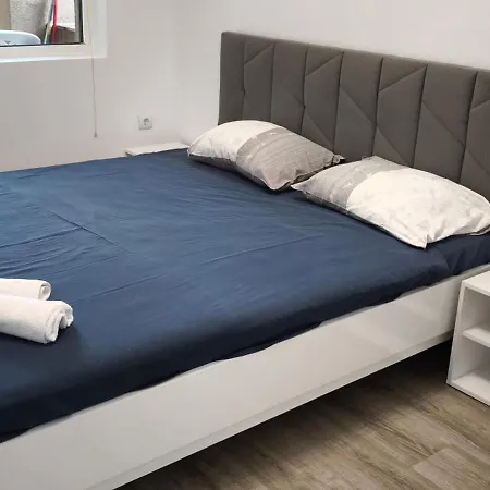 Two-bedroom Lauta Park 6 * بلوفديف