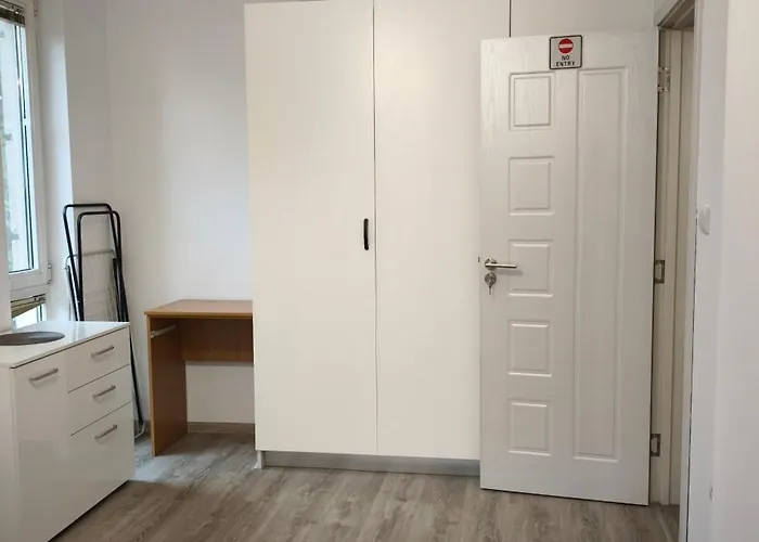 Two-bedroom Lauta Park 6 Apartment *